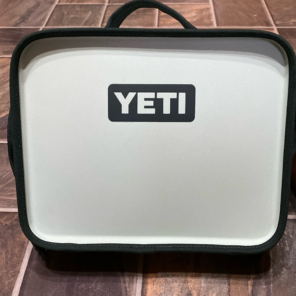 Yeti Daytrip Lunchbox limited edition